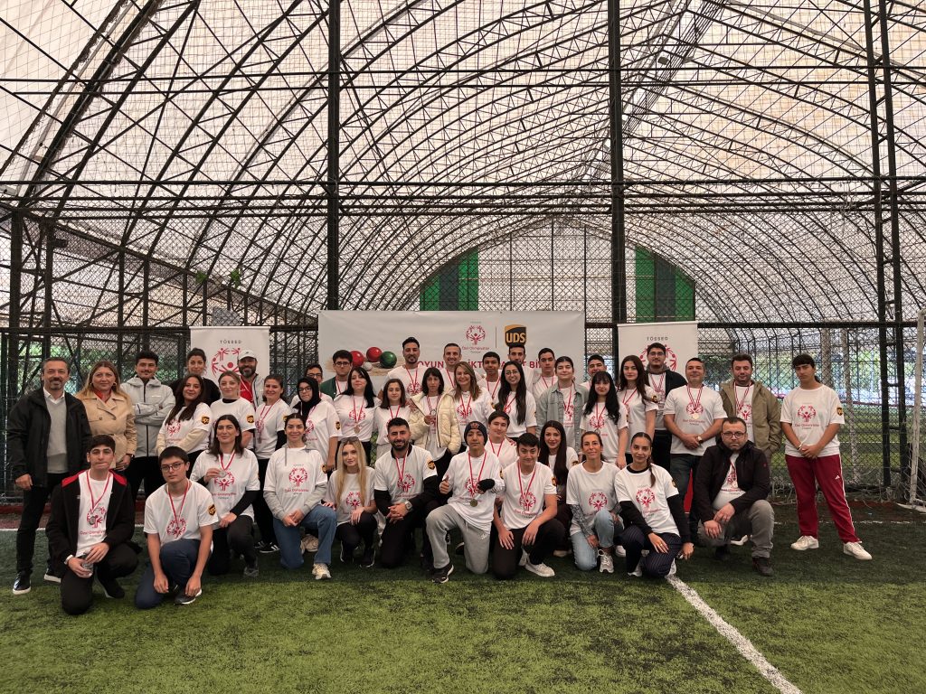 Özel sporcular ve UPS çalışanları bocce etkinliğinde bir araya geldi